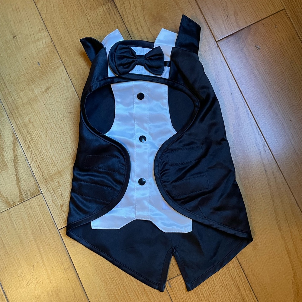 Size Medium Dog Tuxedo